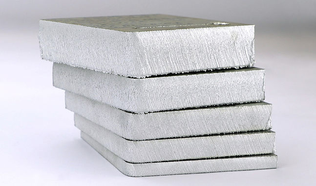 凱爾貝Q系列電源切割不銹鋼和鋁，材料范圍內(nèi)的氮氣可達60mm